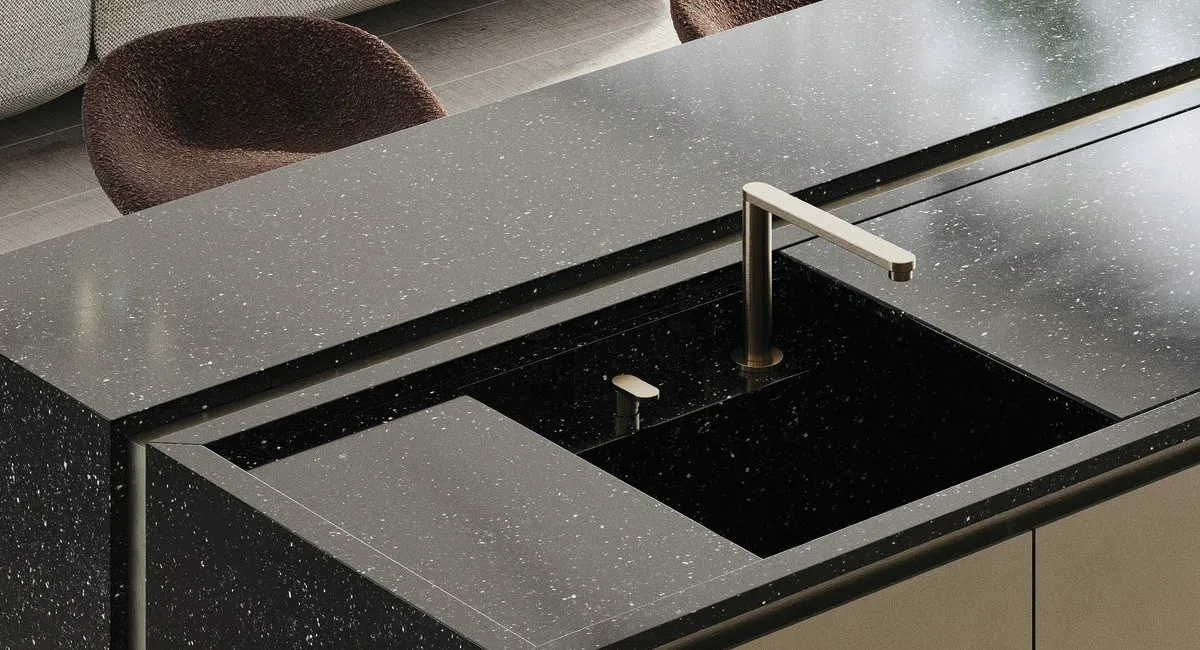 Гранит Black Galaxy в интерьере (столешница и раковина / мойка)